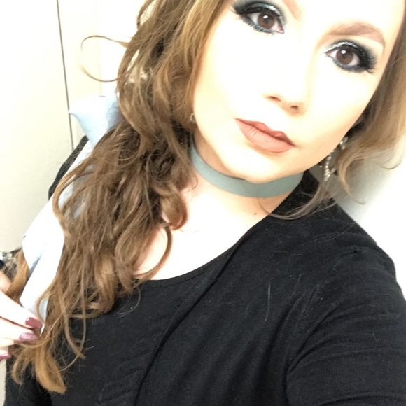 Meet your Posher, Taylor - Picture 3 of 11